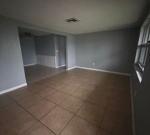 4th image of 3529 Devonshire Dr