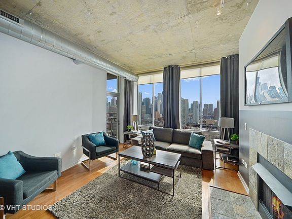 3rd image of 700 N Larrabee St APT 1911