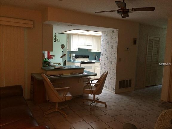5th image of 425 Golden Sands Dr