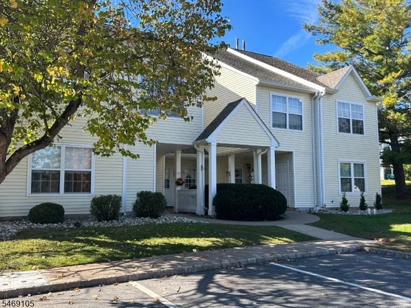403 Hunt Dr, Holland Twp., NJ 08848