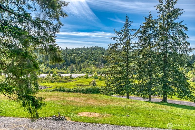 2nd image of 402 Cayou Valley Road