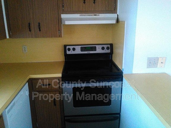 3rd image of 471 76th Ave N APT 4