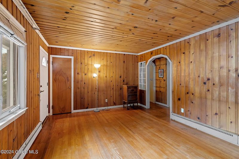 5th image of 154 Willow Street