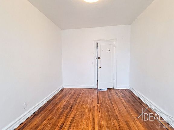 5th image of 4704 7th Ave #4L