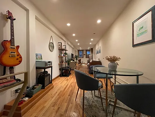Rented by Oxford Property Group | media 17