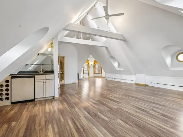 7722 Broadway image 24 of 47