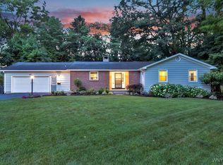 80 S Meadow Dr, Orchard Park, NY 14127