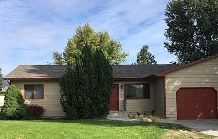 1st image of 610 River Ct #610