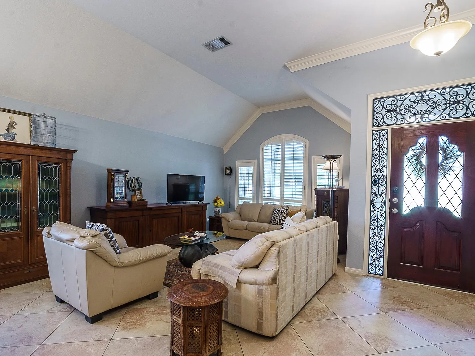 4 bed, 3010 sqft, $5,500 — Photo 3