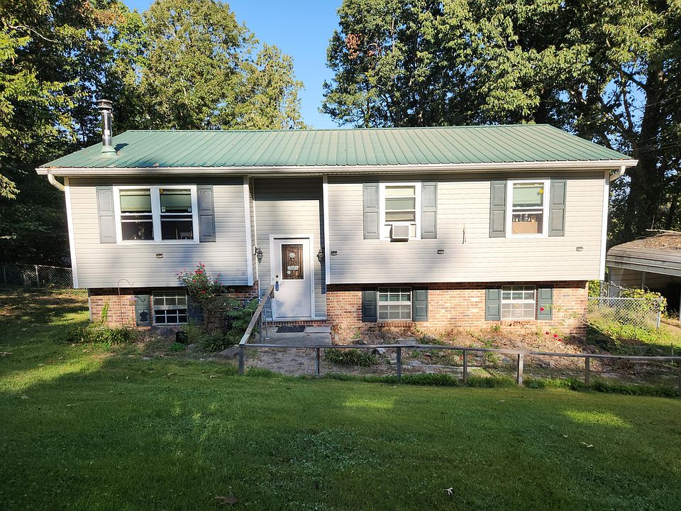 1st image of 4020 Lynncrest Dr NE