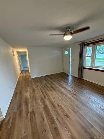 3 bed, 1.0 bath, 1026 sqft, $1,700 — Photo 2