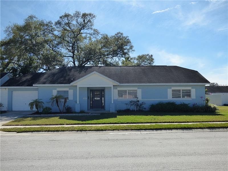 1st image of 3205 Oak Bluff Dr