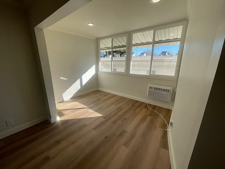 833 S Bedford St #202 — Photo 8