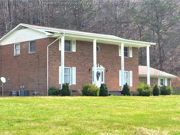 114 Belcher Ave, Hamlin, WV 25523