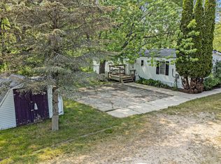 13621 Steffensen Rd, Gowen, MI 49326