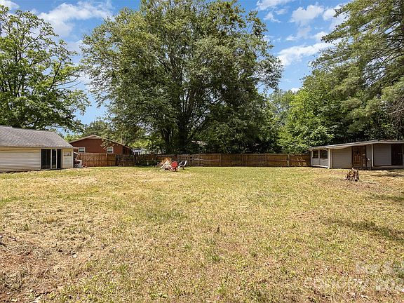 5th image of 820 Kerley Ct