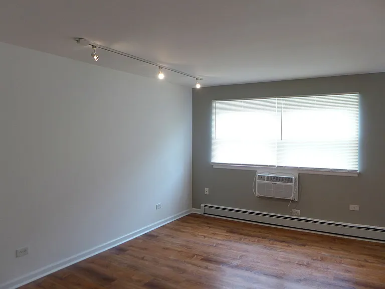 Winthrop Suites Apartments — Photo 10