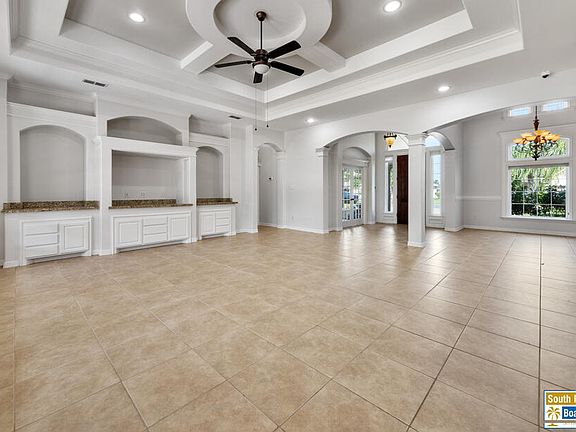 5th image of 66 Laguna Madre Dr