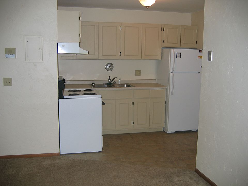 1st image of 1862 Feronia Ave #12