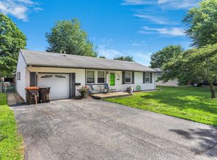 1049 Englewood Dr, Rantoul, IL 61866