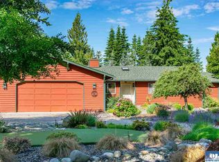 70 Cedar Hill Ln, Sequim, WA 98382