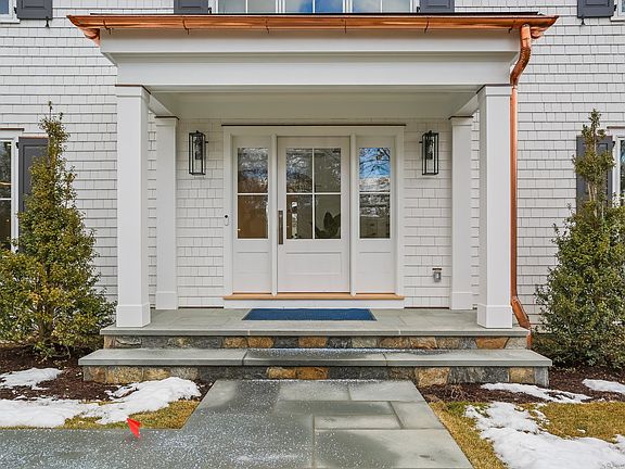 2nd image of 118 Leroy Ave