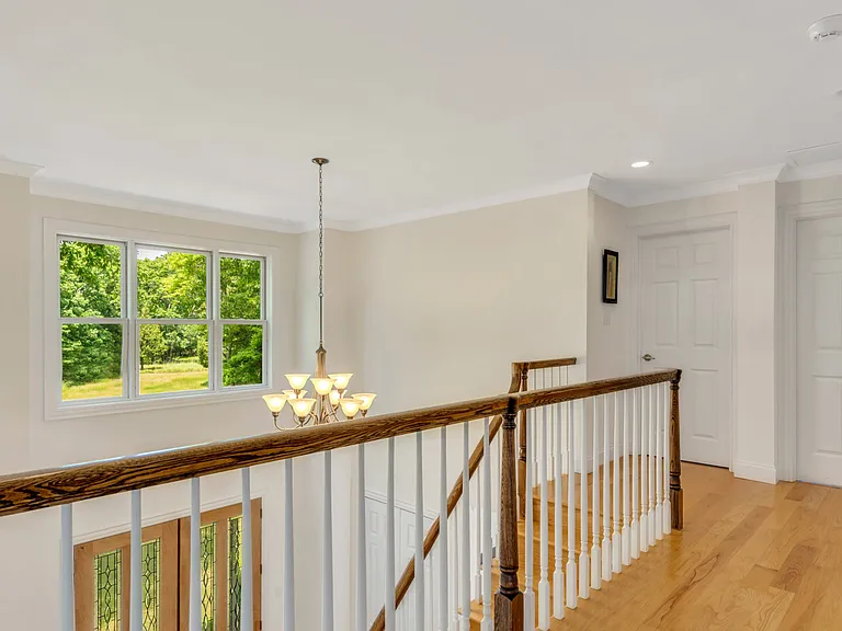 8 Wildflower Ln — Photo 36