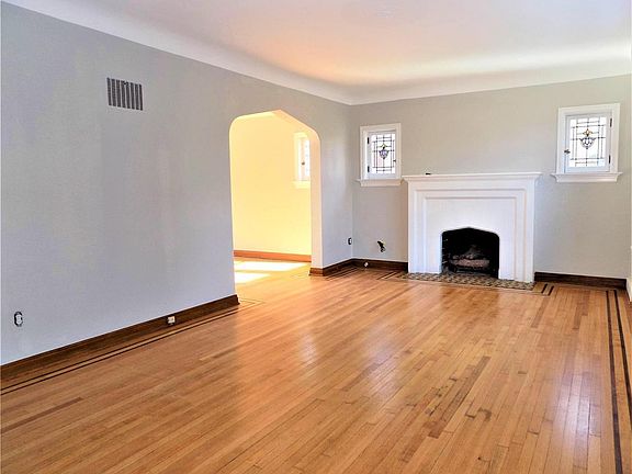 3rd image of 7344 Chamberlain Ave