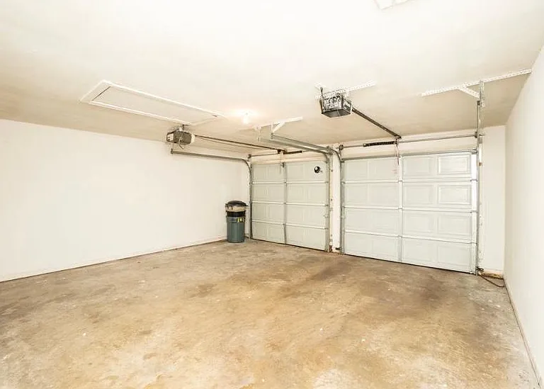1203 Blueridge Pkwy — Photo 3