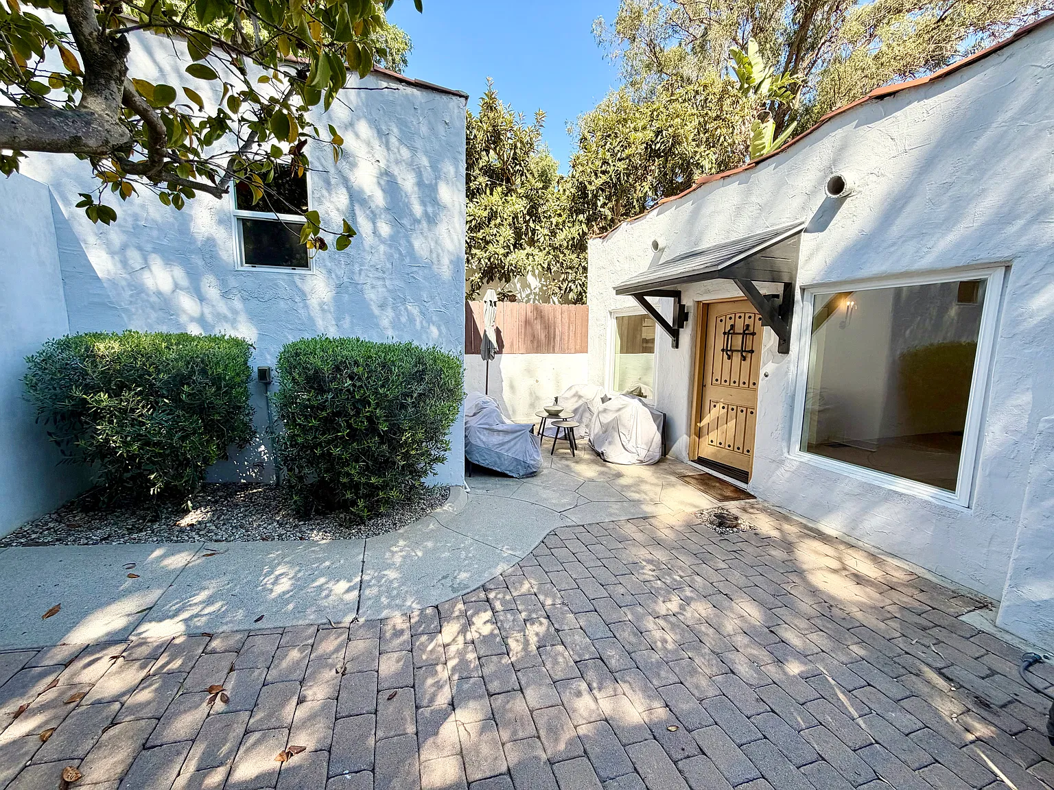 3 bed, 1300 sqft, $7,500 — Photo 2