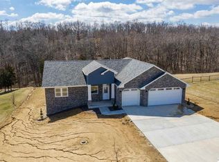 6516 Stone Ridge Dr, Quincy, IL 62305