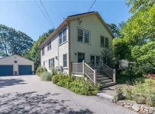 15 Calypso Dr, Saunderstown, RI 02874