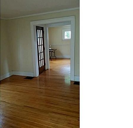 4th image of 1616 Stolp Ave