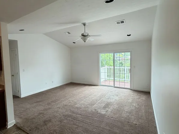 7801 Alfred Schlatter Dr APT 6, Louisville, KY 40214