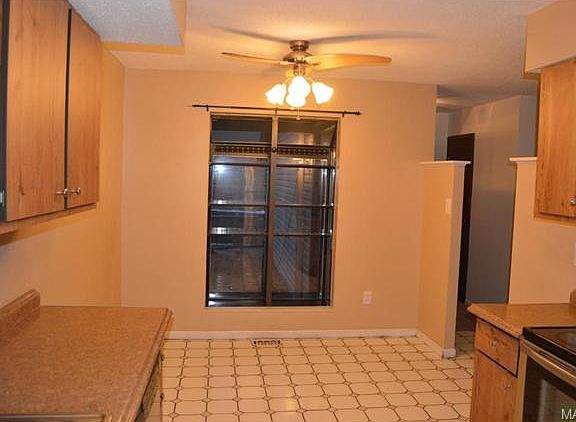 3rd image of 11515 Moonstone Ct