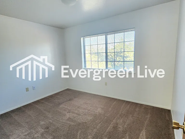 200 Raven Dr — Photo 24