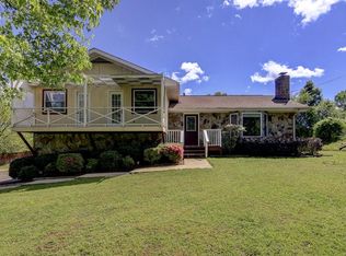 115 Ridge Rd, Tyrone, GA 30290