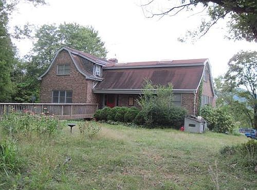 2nd image of 85 Candlelight Ln