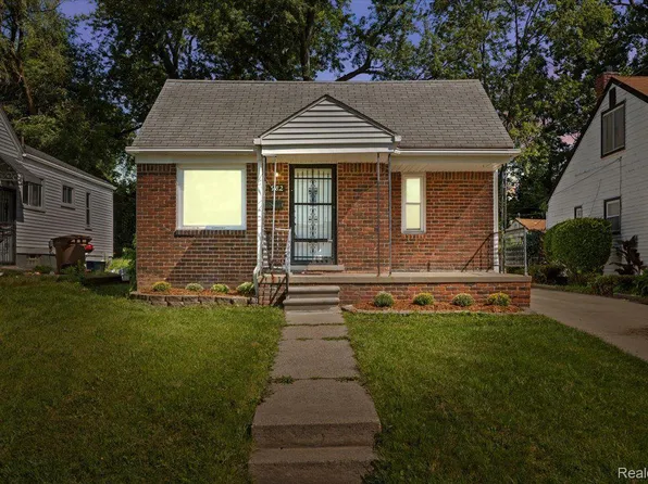 982 Berwick Blvd, Pontiac, MI 48341