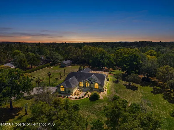 9050 Weeping Willow St, Brooksville, FL 34613