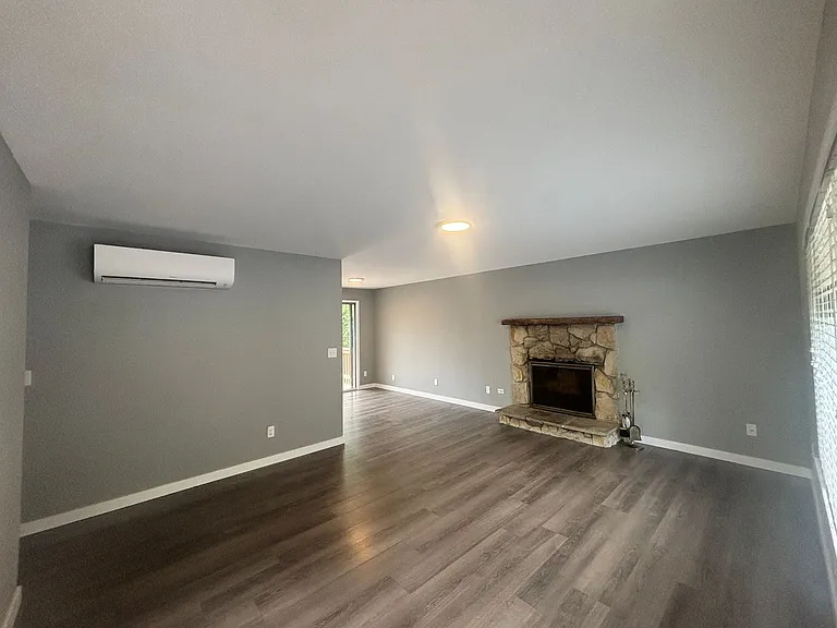 3550-3554 SW Beaverton Hillsdale Hwy — Photo 2