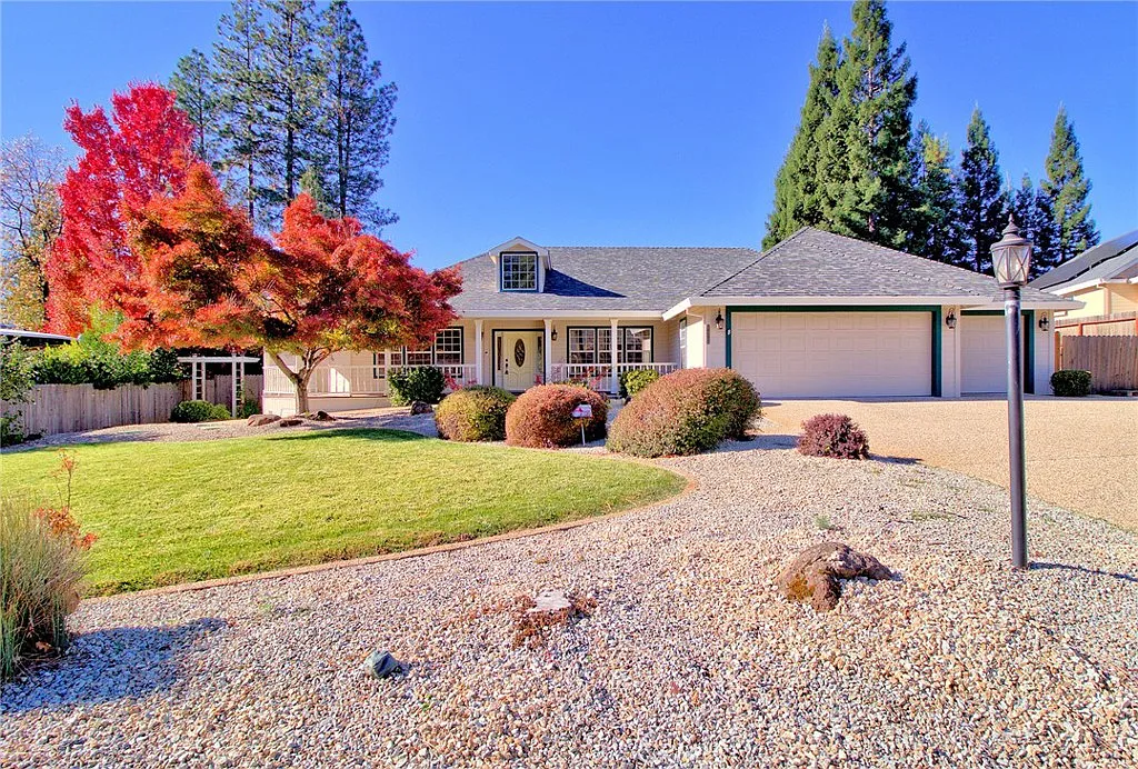 6475 Danika Ct photo 1