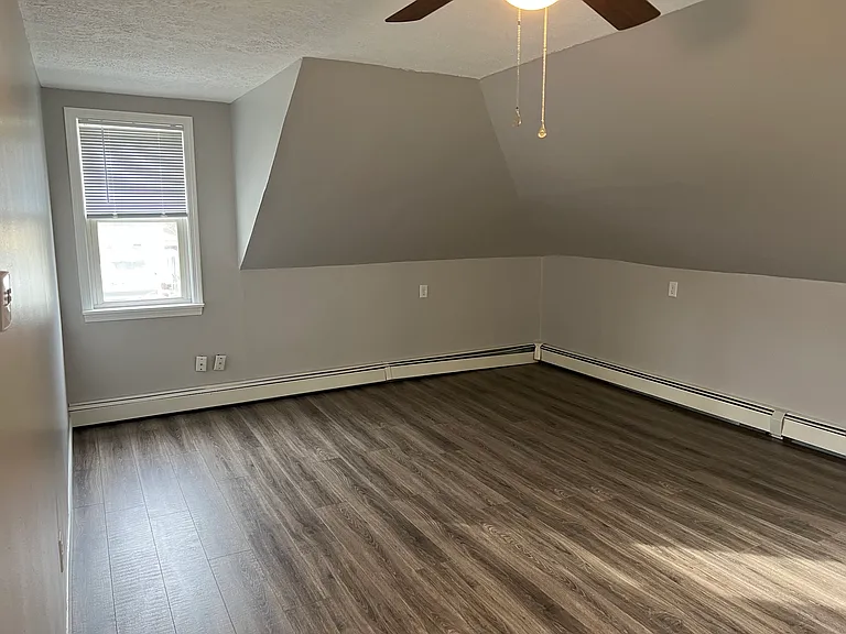 1 Laud St #2 — Photo 15