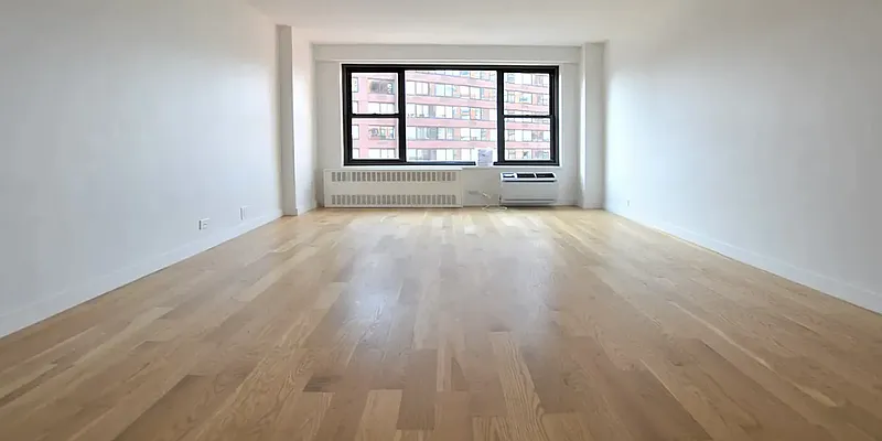 Rented by Manhattan Realty Group | media 1