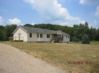 565 Johnson Rd, Saranac, MI 48881