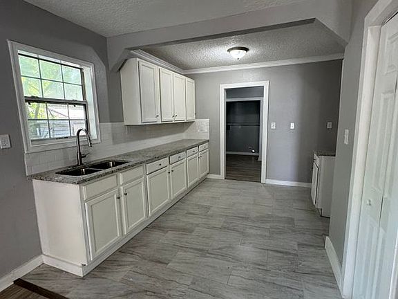 2nd image of 5432 Tyler Ave