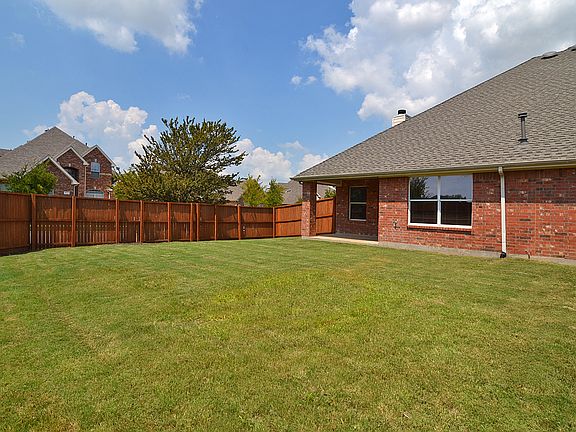 2nd image of 3477 Chesapeake Dr