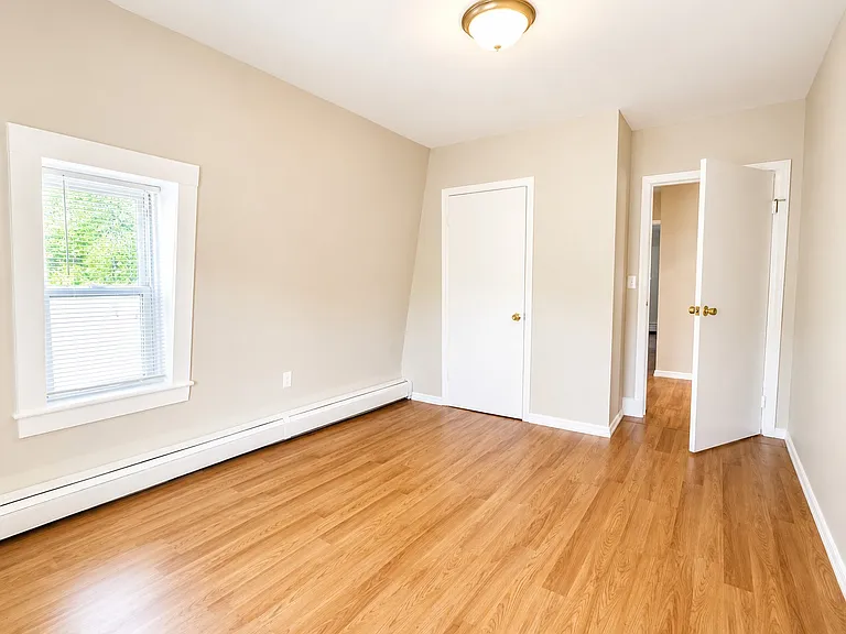 65 E New St #3 — Photo 13