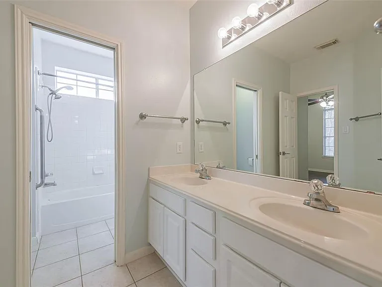 3603 E Cedar Hollow Dr — Photo 35