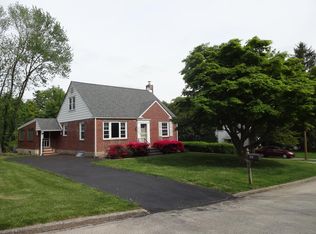 312 McMull Dr, Strafford, PA 19087